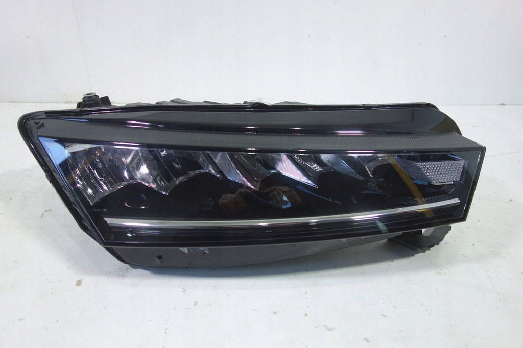 фото №1, Лампа перед правая skoda octavia iv 5e4 full led