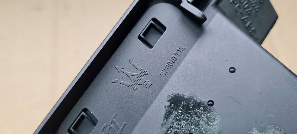 Maserati quattroporte vi решётка обдув стойка правая правый перед 670010719 Оригинал