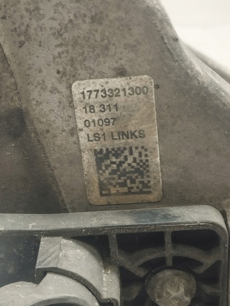 фото №11, Mercedes a35 w177 amg поворотный кулак левая передняя a1773321300