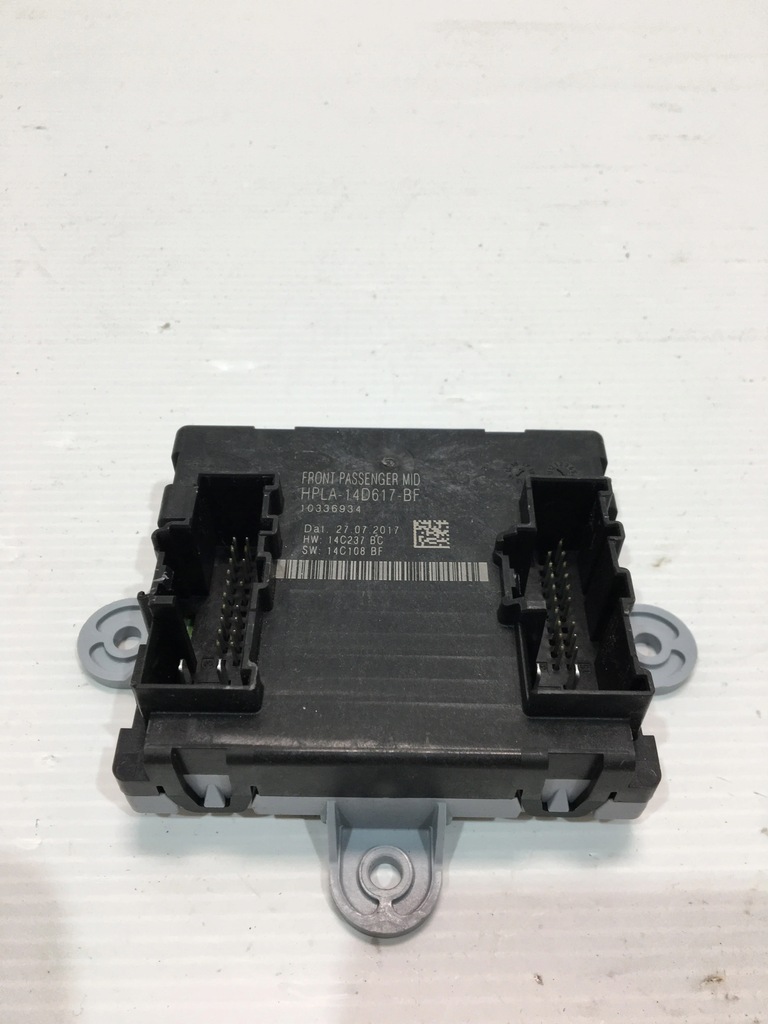 фото №1, Модуль блок керування двері пасажира f-pace 16- x761