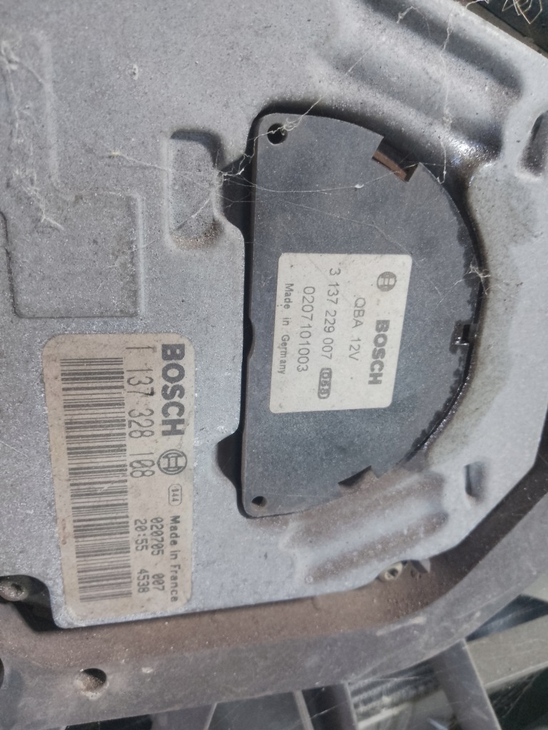 Купити Mercedes e w211 02- радіатор води 2.7 cdi a2115003102