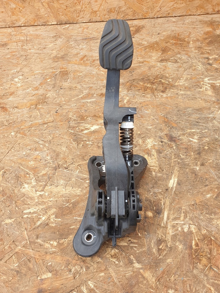 фото №1, Renault clio v педаль зчеплення 465038715r