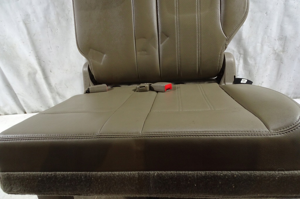 фото №5, Chrysler town country 11- сиденье кожа 3 ряд левый