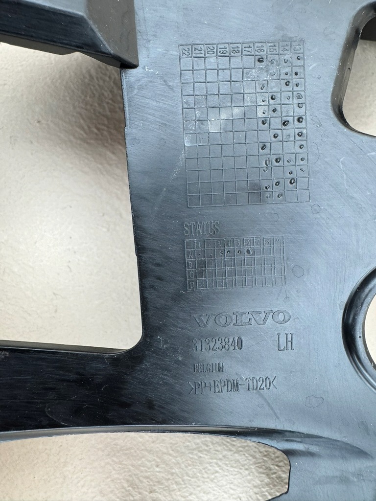 фото №16, Volvo s60 v60 13r- напрямна кронштейн бампера лівий перед 31323840