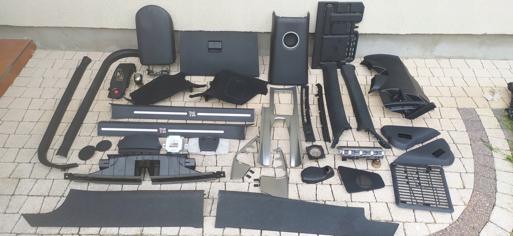 фото №1, Пластики элементы салона nissan gtr r35