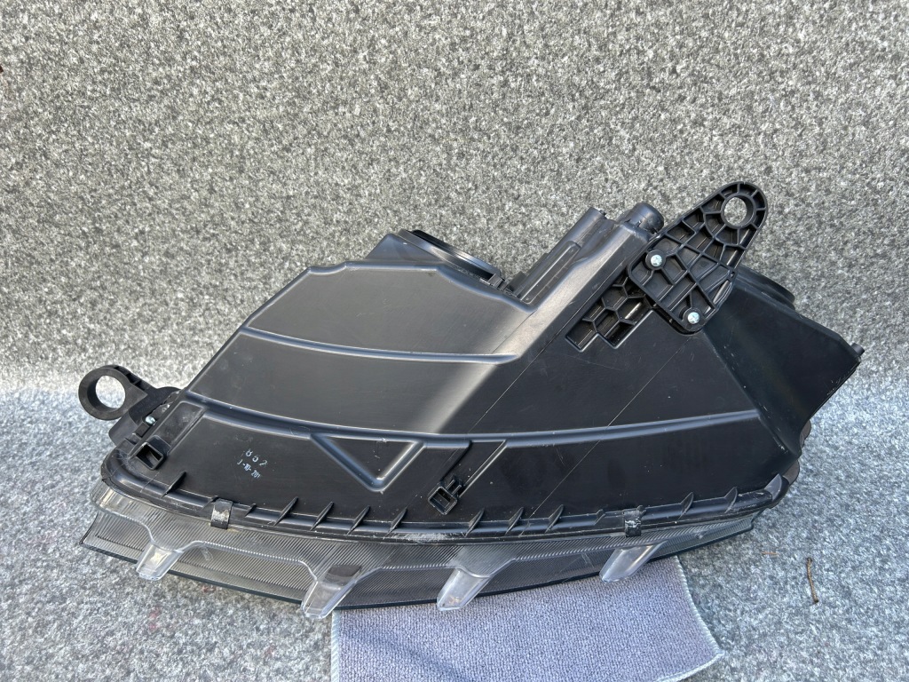 фото №12, Лампа правая передняя skoda octavia iii h7 обычная 5e1941018