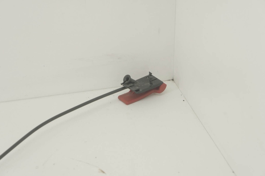 фото №2, Gu397 infiniti q30 трос тягa капот