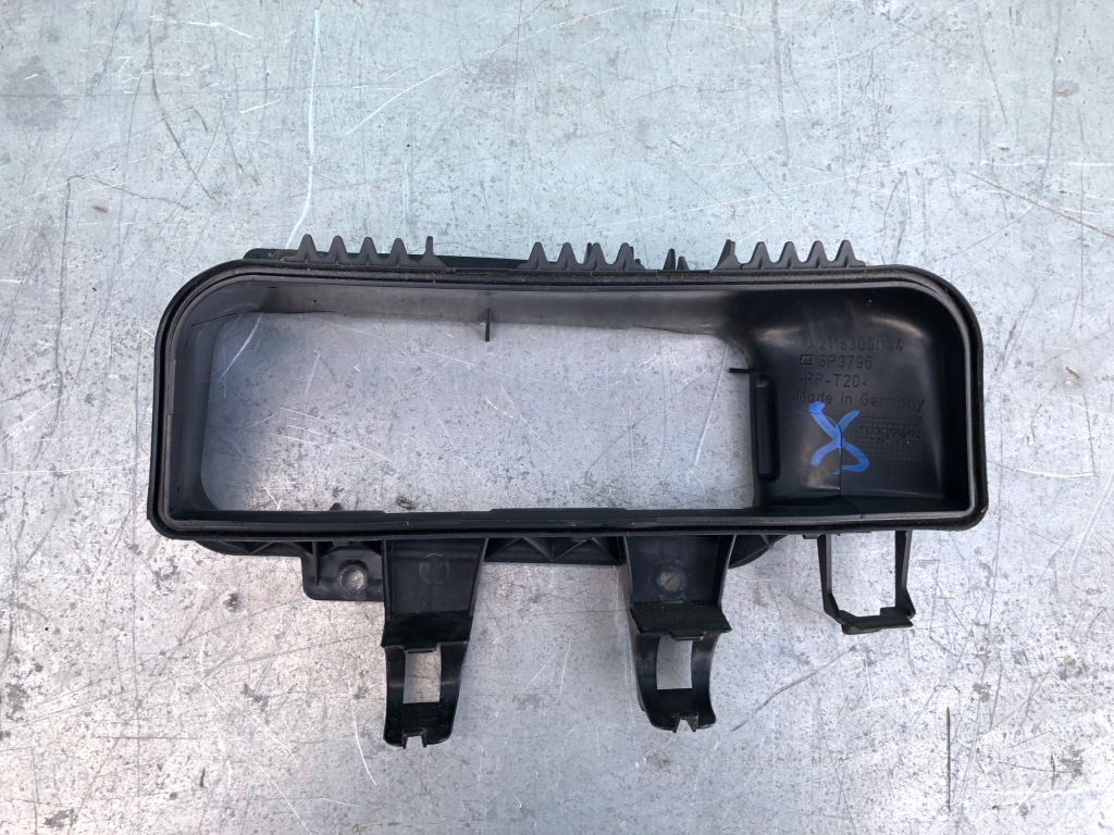фото №1, Mercedes w211 канал впуск повітря 2118300044