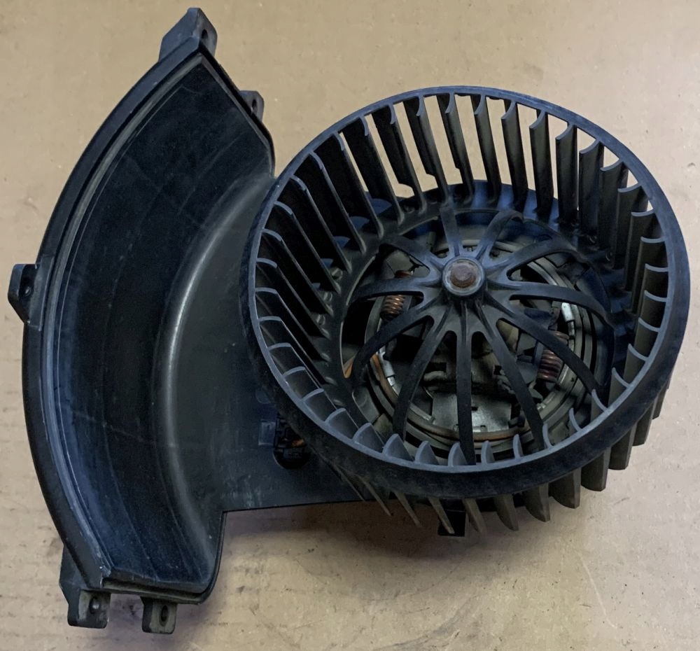 фото №1, Повітродувка вентилятор обдув vw transporter t5 7h1819021b