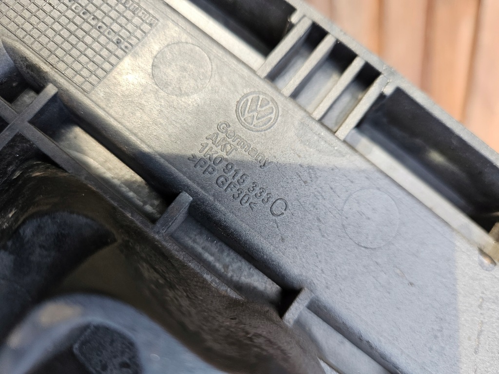 фото №9, Основание аккумулятор golf v