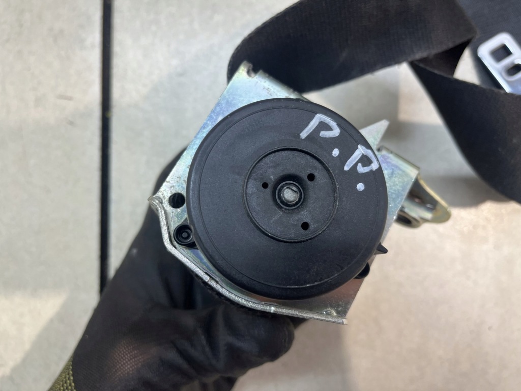 Ремінь безпеки правий перед focus c-max 1.6 16v b 4m5112a650hg Київ