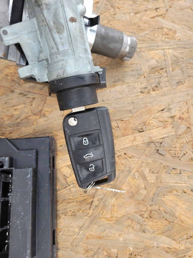 фото №5, Набор стартовый odpałka бортовой компьютер vw polo 6c0 1.4 6c0937089d