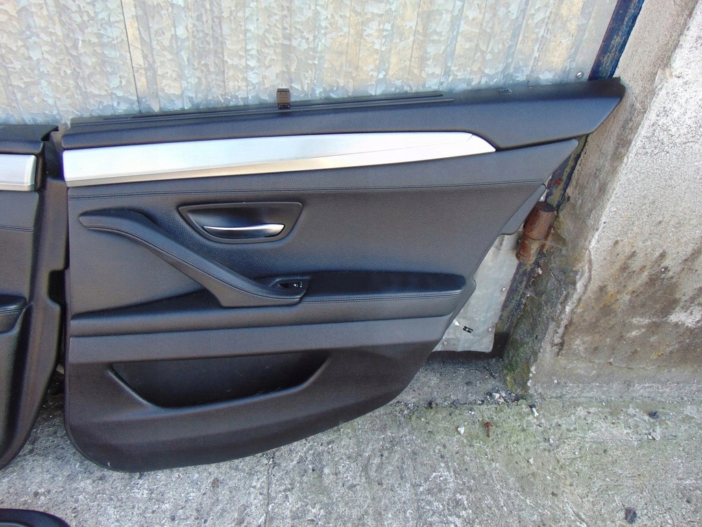 фото №5, Оббивка обшивки шторка bmw f11 kombi комплект