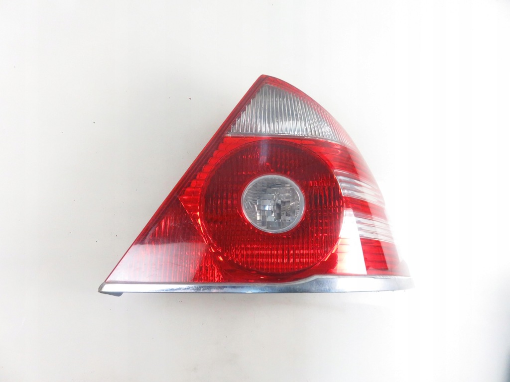 фото №1, Лампа правая задняя ford mondeo mk3 iii 1s7113404a