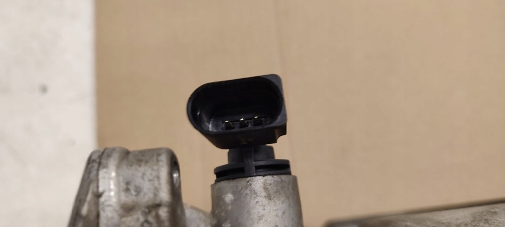 Крышка клапанов валы vw touran i lift 1,4 tsi bmy Цена