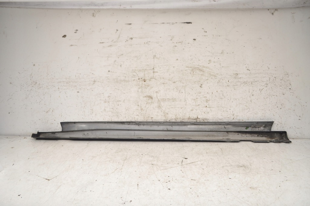 Ford focus mk4 накладка поріг ліва Зі Шроту