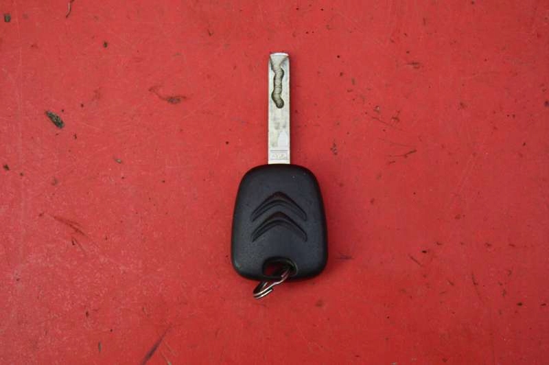 фото №7, Замок запалювання ключ n0502455 citroen c3 2 ii 1.6 hdi 92 km 09-13