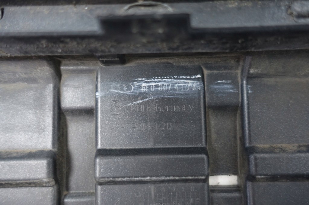 фото №15, Audi a4 b7 8e0 бампер перед передний 8e0807437ac