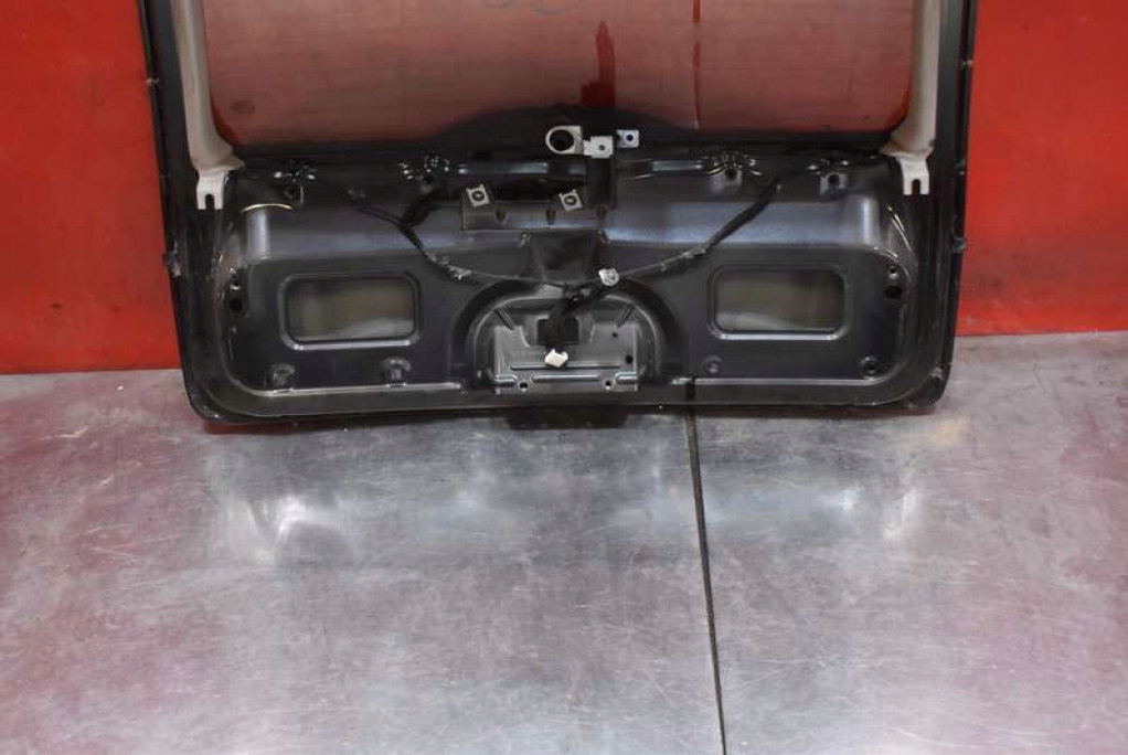 фото №16, Крышка багажника багажника задняя задняя czarna volvo v50 04-12