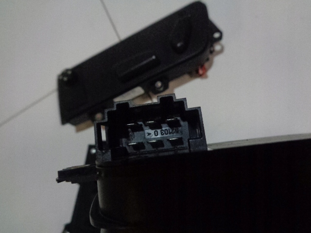 фото №16, Переключатель сиденье левый перед vw phaeton 02-10 3d0959765h