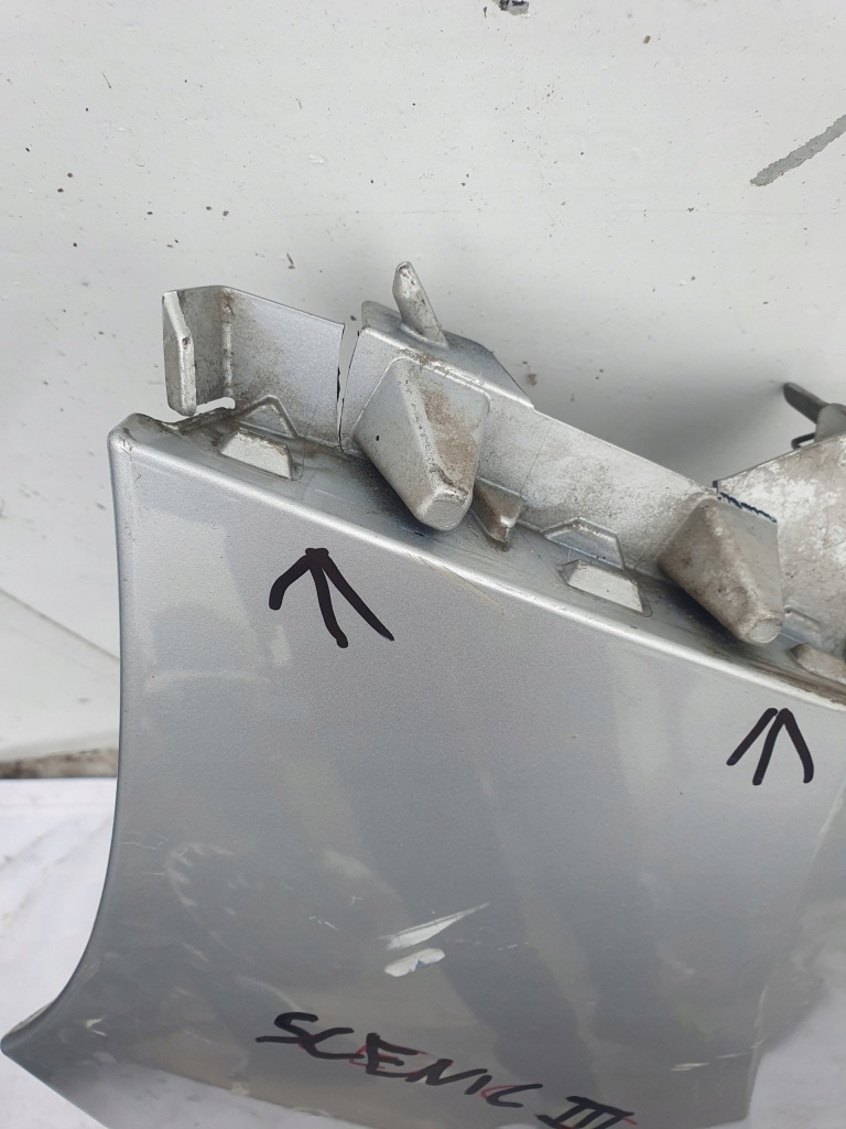 Крило правий renault scenic 3 пошкоджений Ціна