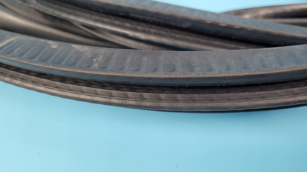 фото №5, Mercedes x247 glb 200 23r прокладка двері лівий перед a2476920000