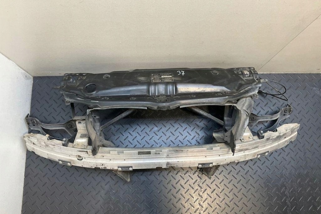 Комплект радиатор bmw 5 e60 7148585 4.8l бензиновый 2008 Оригинал