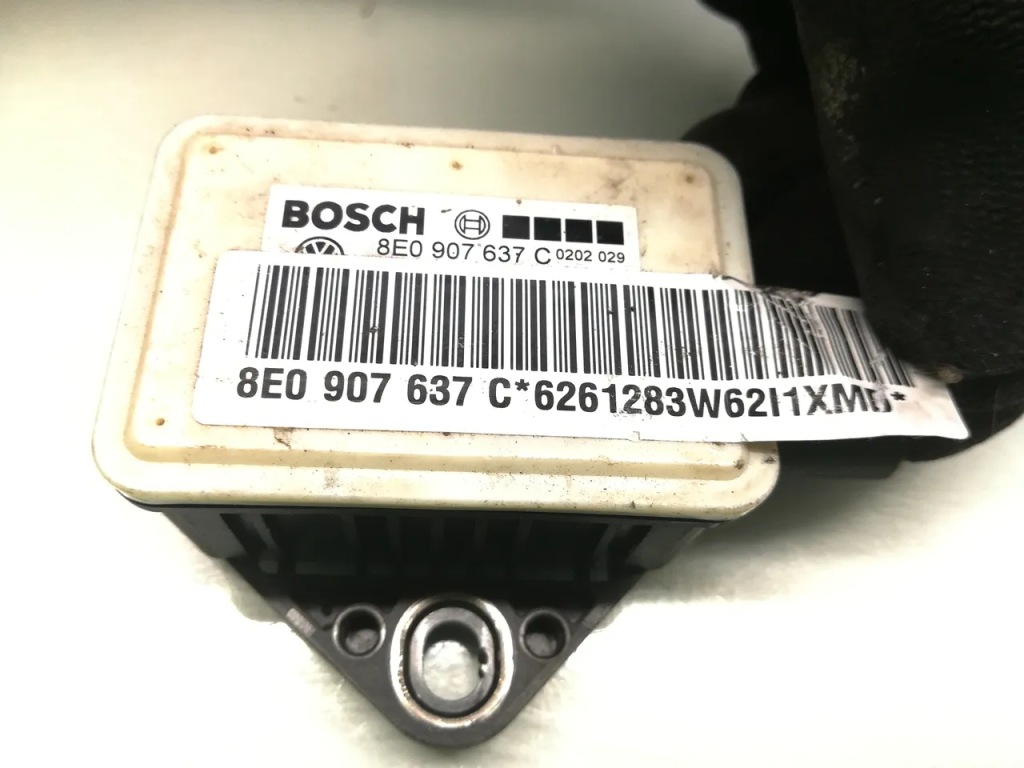 фото №11, Audi a4 датчик прискорення esp 2.0 бензин 96kw 130 hp 8e0907637c