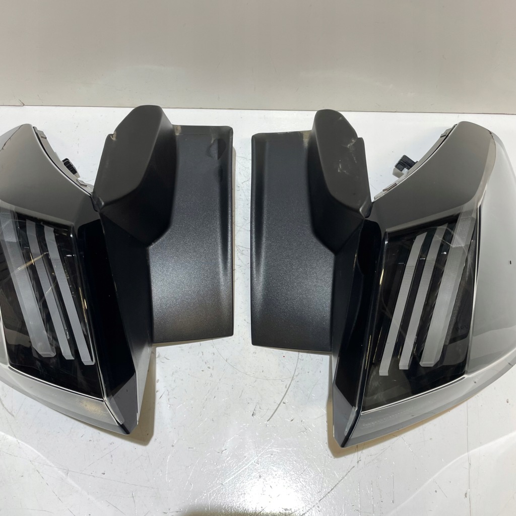 фото №10, Peugeot 3008 ii 2021 лампа задняя правая 9836231180