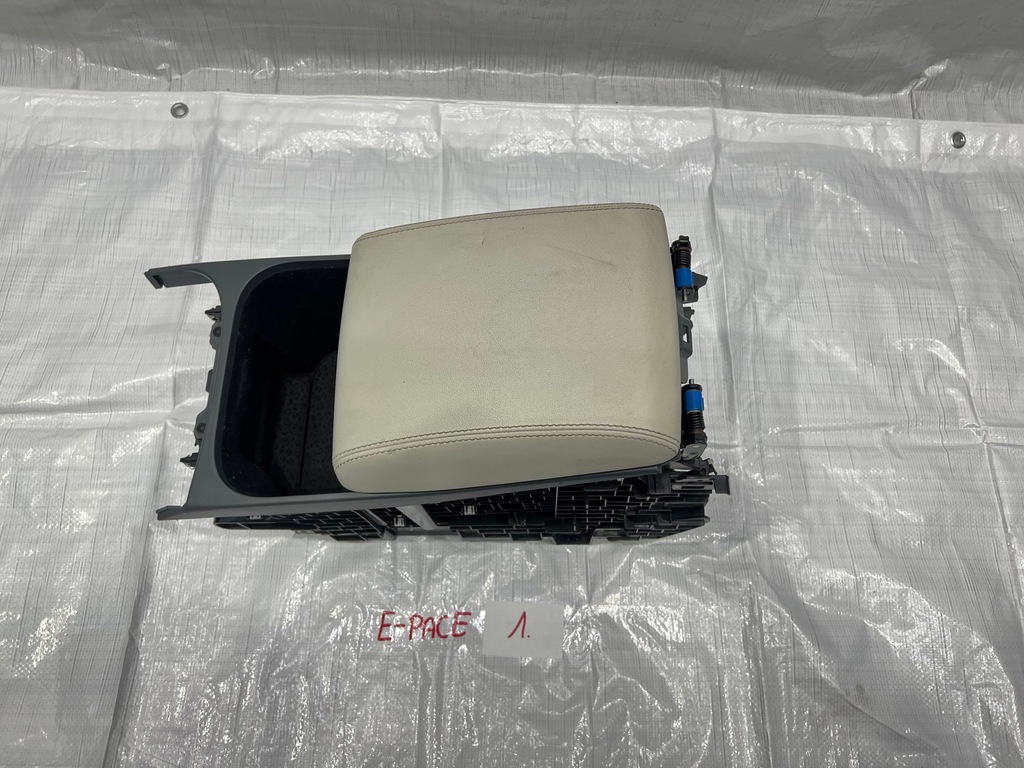 фото №1, Jaguar e-pace подлокотник