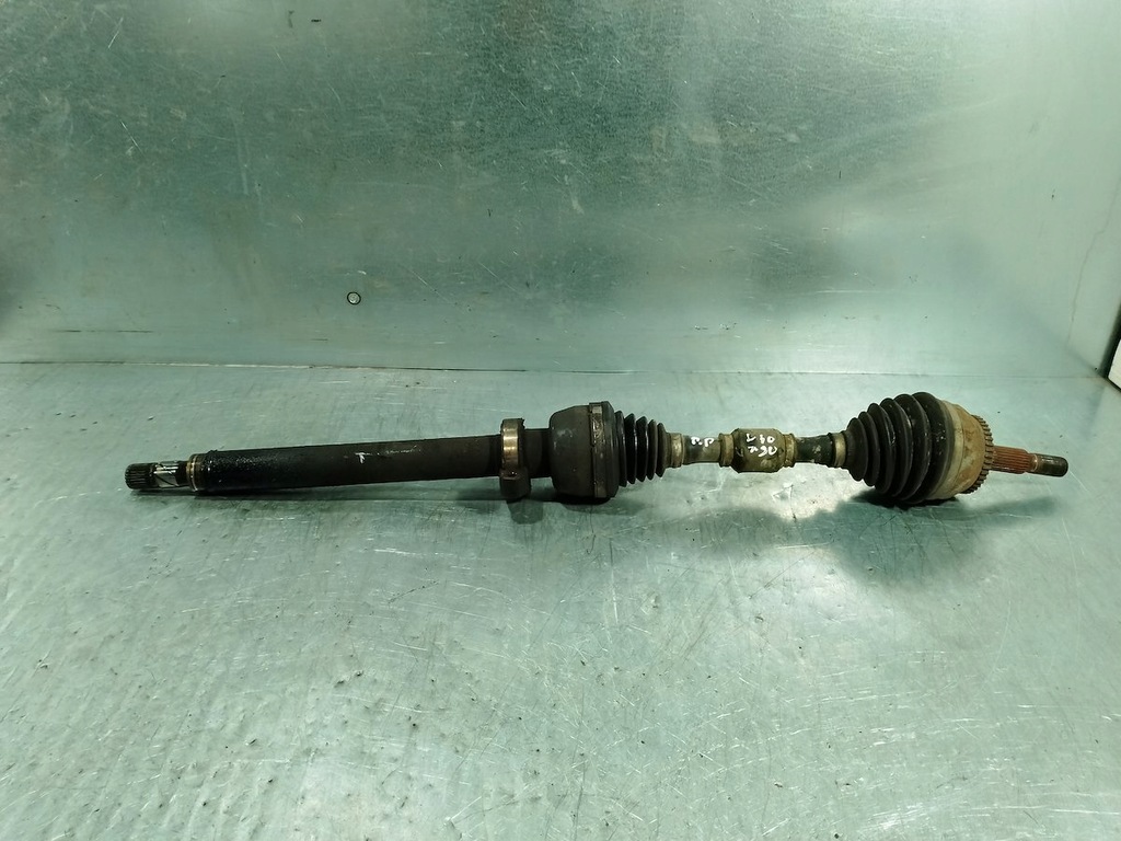 фото №1, Приводной вал правая перед volvo v40 95-04 1.9