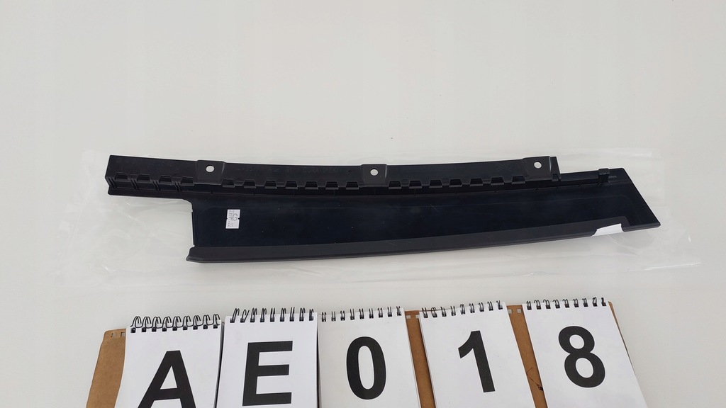 фото №5, Mercedes eqb молдинг стойка дверь передних правых