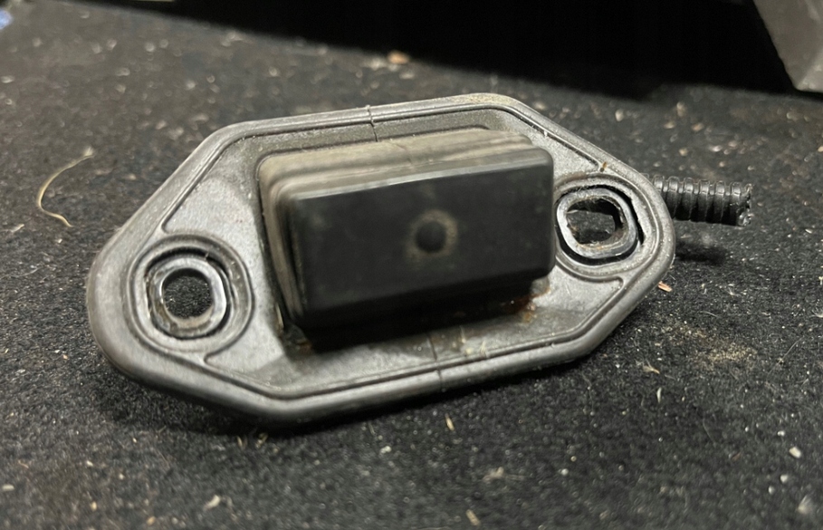 фото №1, Кнопка ручка мікровимикач кришки lexus is ii