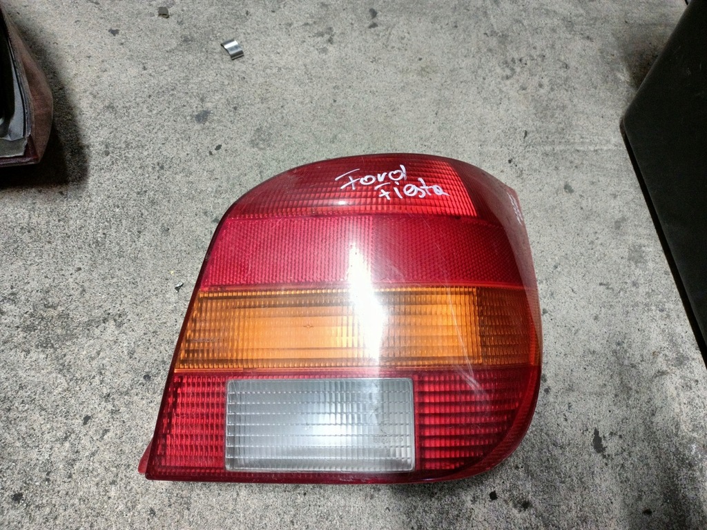 фото №1, Лампа задняя правая ford fiesta mk3