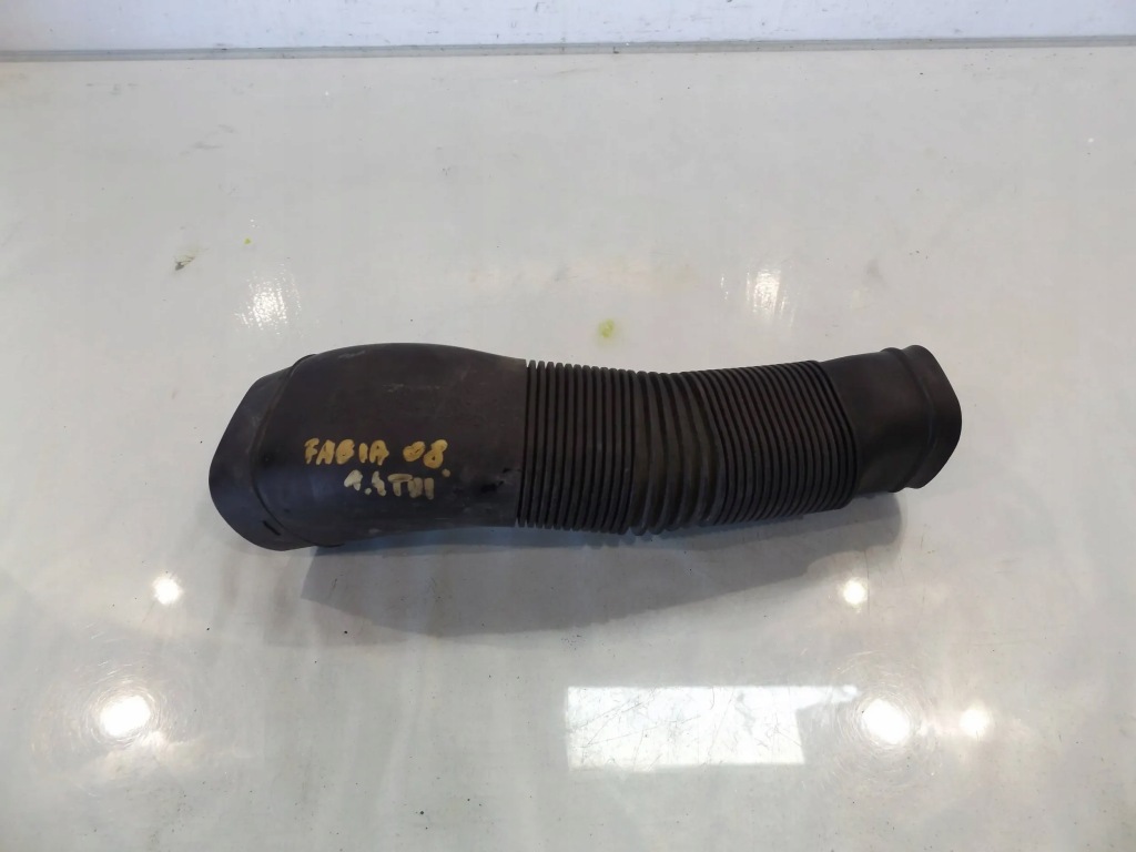 фото №1, Fabia ii 1,4tdi труба повітрозабірник повітря 6q0129618g
