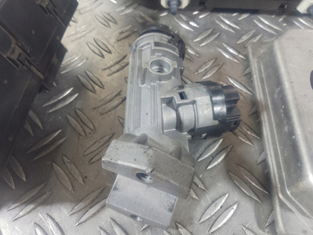 Ducato 15- бортовой компьютер блок управления двигателя 2.3 150 km 55261983 Недорого