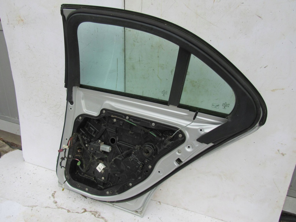 Купити Mercedes c w205 205 дверей правий задній праве  задні 2057320210 775