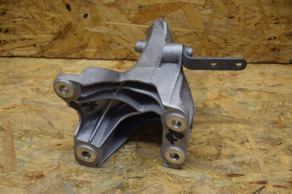 фото №8, Кронштейн кронштейн двигателя правая 4s0199308c левая 420199307h audi r8 4s ii 16-