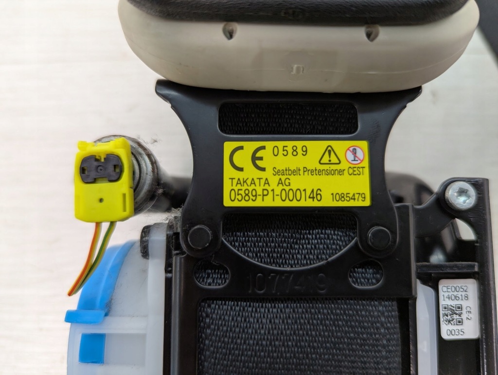 Ремінь безпеки правий перед сидіння mazda 6 0589p1000146 Зі Шроту