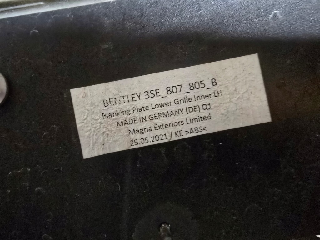фото №10, Решітка ліва бампера перед bentley flying spur 3se