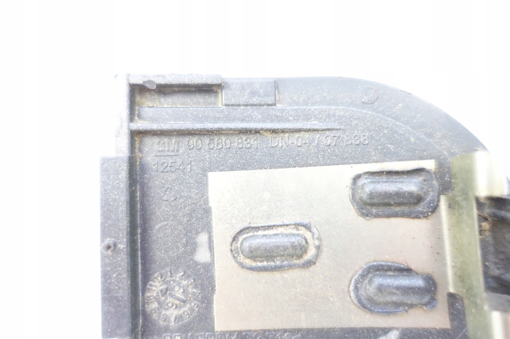 фото №13, Opel zafira a заглушка бампера фаркоп задняя 90580831