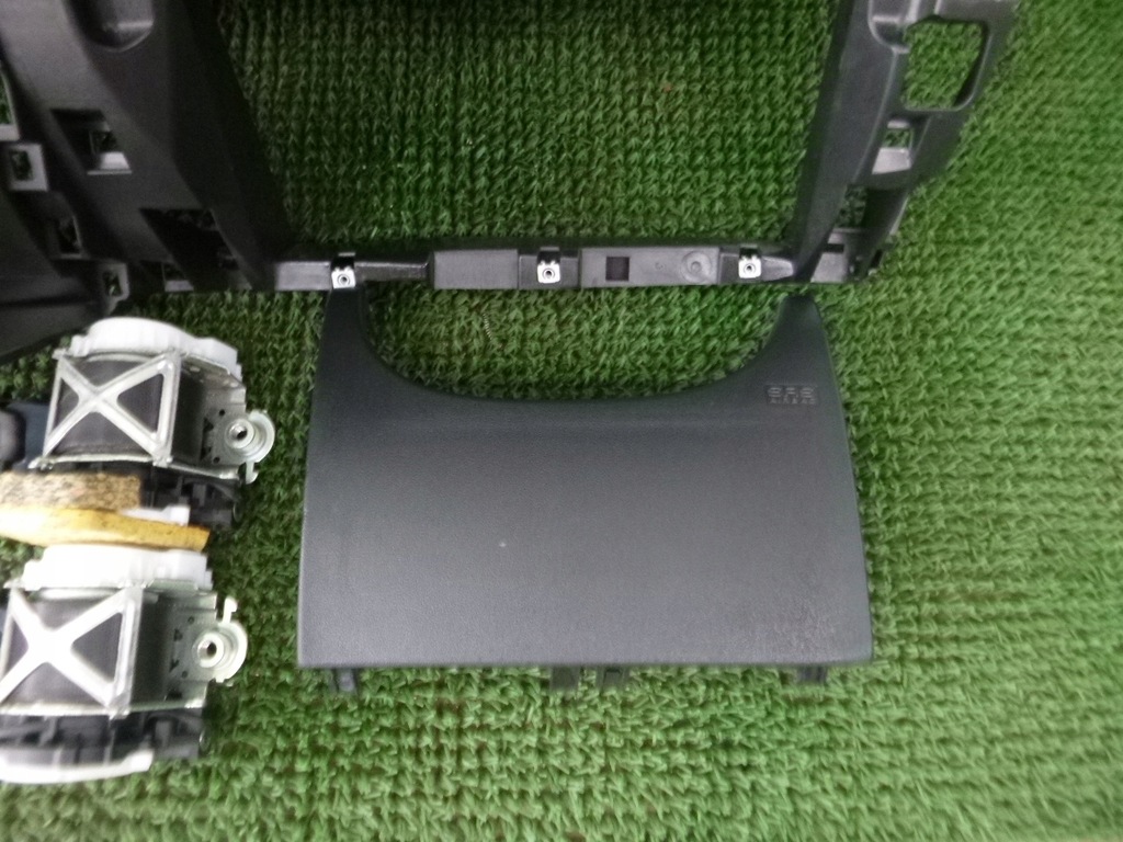 фото №4, Citroen c5 iii 08- приборная панель консоль подушка безопасности натяжители