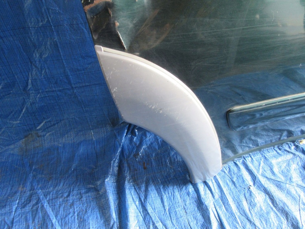 фото №8, Toyota sequoia 2003 двері праве задня