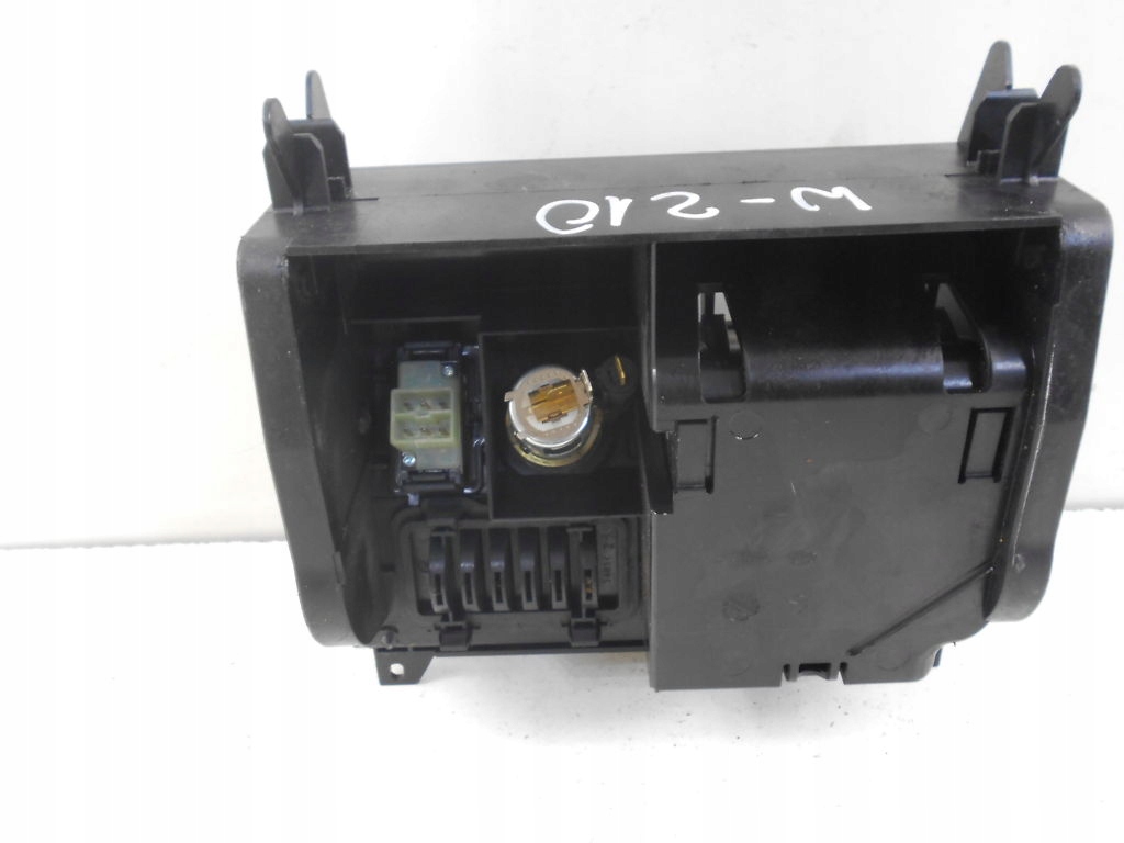 Mercedes e w210 пепельница перед Оригинал