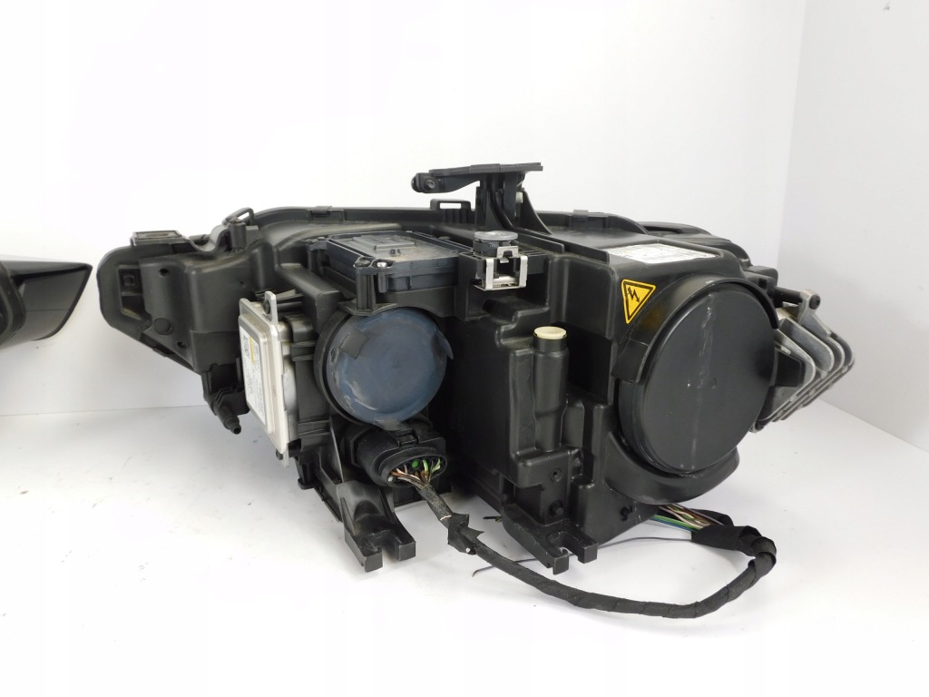 Audi a5 8t рестайлинг  фара правая левая ксенон поворотный 8t0941032 8t0941031 комплектный Оригинал
