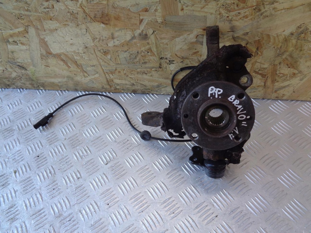 фото №1, Поворотний кулак ступиця правий перед fiat bravo 2 ii 1.4 16v 90km 07-