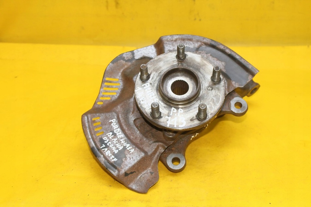 фото №1, Поворотний кулак лівий перед auris i 1.4 vvti