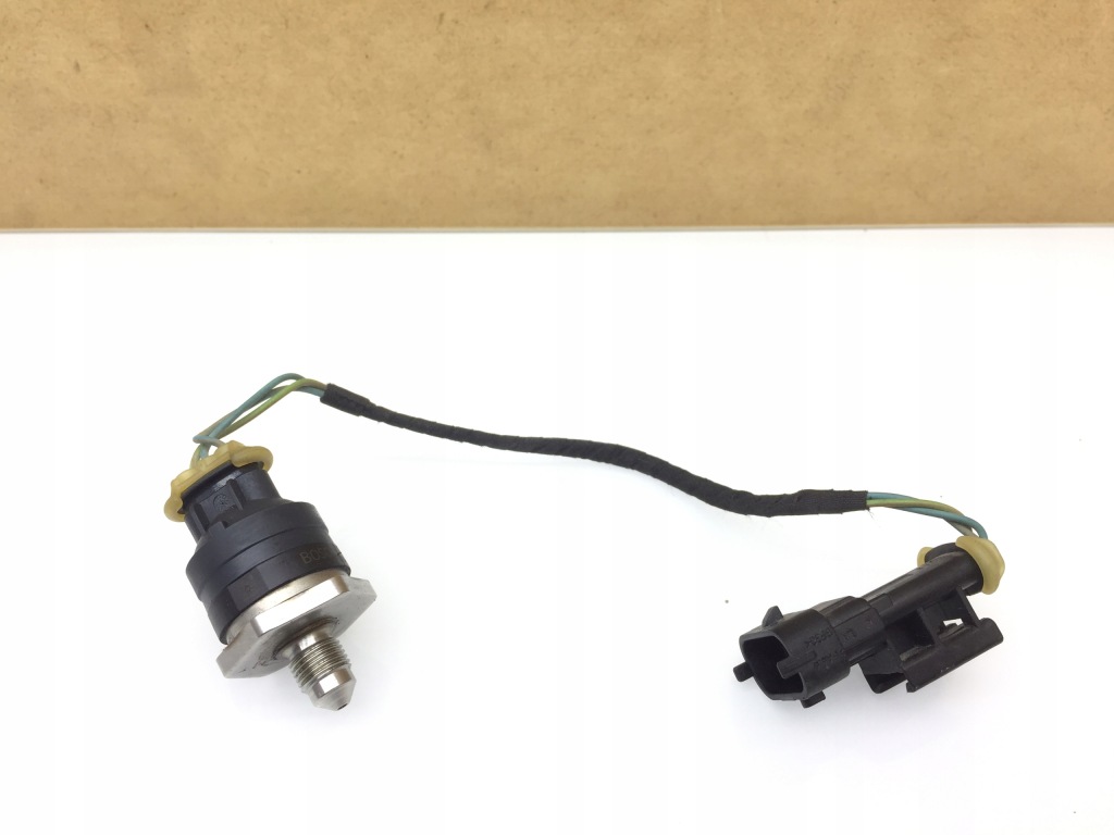 фото №1, Ferrari california 4.3 датчик давления топлива