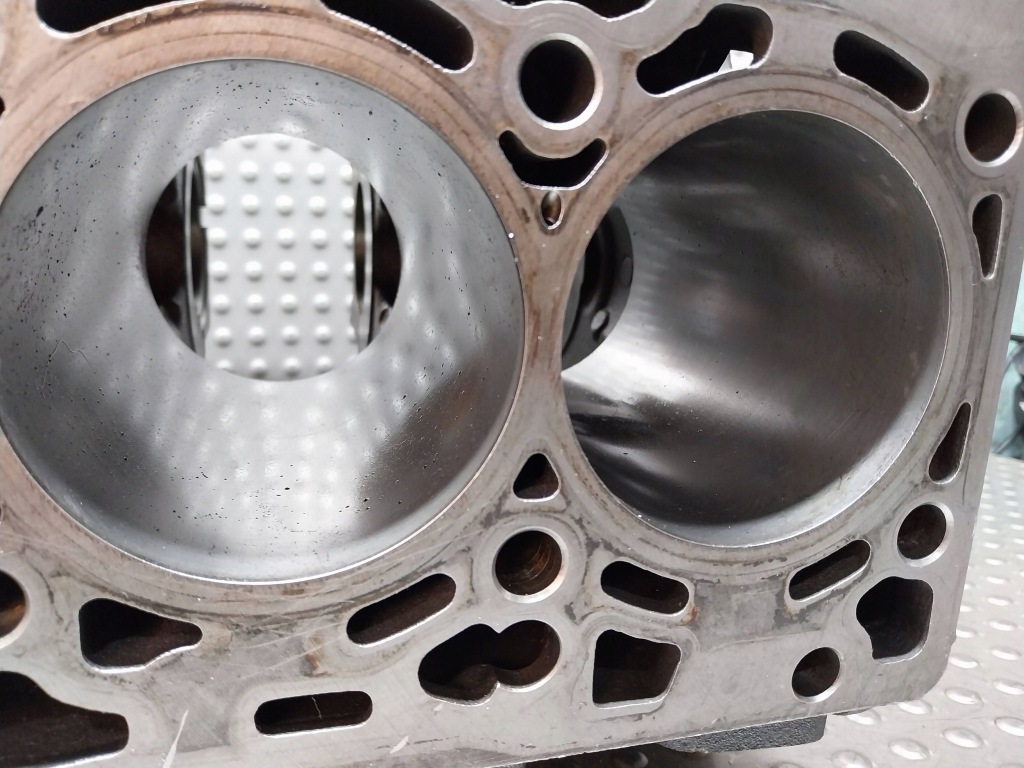 Блок двигуна номінал 03n023c crb audi a4 b9 8w a5 8w q5 8r a6 c7 2.0 tdi Київ