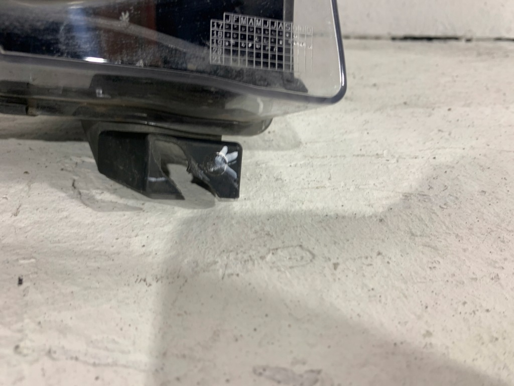 Tesla model 3 3 правий протитуманна фара led поворотник Оригінал